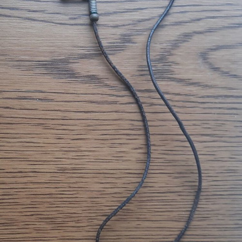 Aris pendant vintage with leather cord used