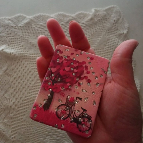 Pink small pocket mirror like new