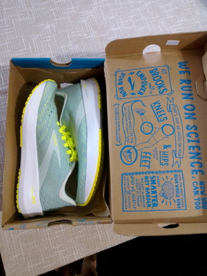 Brooks Hyperion Tempo shoes new, size 37.5, athletic