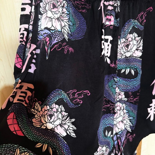 Bershka shorts with Japanese designs, like new, satin fabric