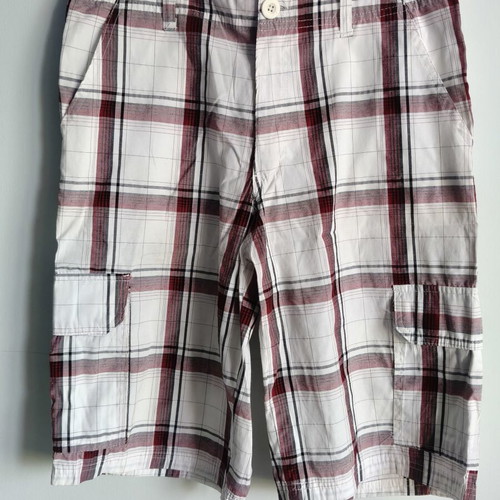 Men's Bermuda shorts like new, size M