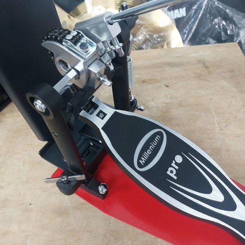 Millenium PD-122 Pro Bass Drum Pedal and MPS-850 Mesh Head Kick Pad with 16" Turkey Crash