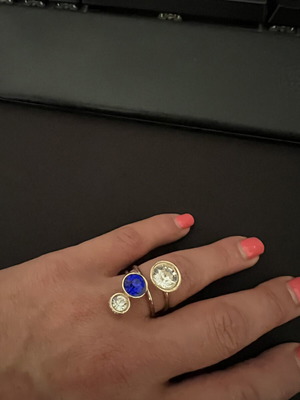 Asymmetric colorful ring like new, perfect for summer moments