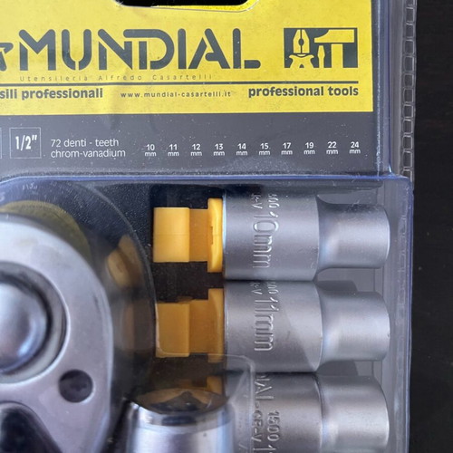 Mundial Tools ratchet set with sockets new