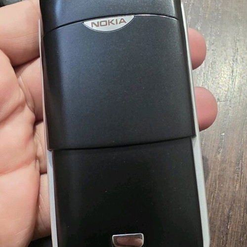 Nokia 6680 like new with original headphones without battery
