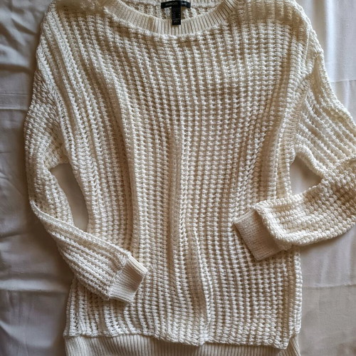 Spring white pullover size M like new