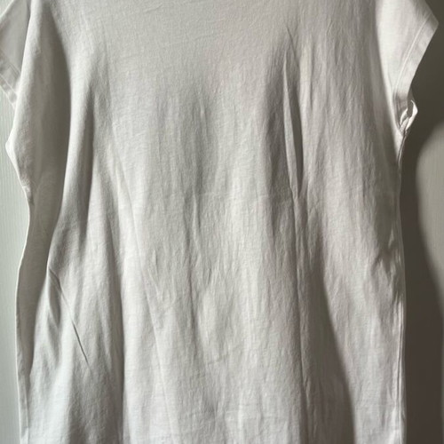 Benetton white cotton t-shirt size M like new with silver and pink print