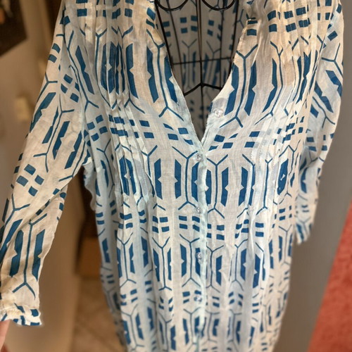 Raj Fashion women's shirt like new, 100% cotton, geometric print
