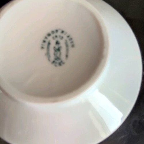 Romanian porcelain tea set like new, 6 cups with saucers