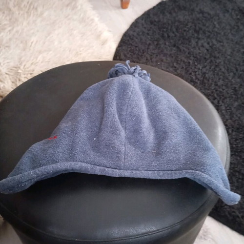 Hat covering ears like new