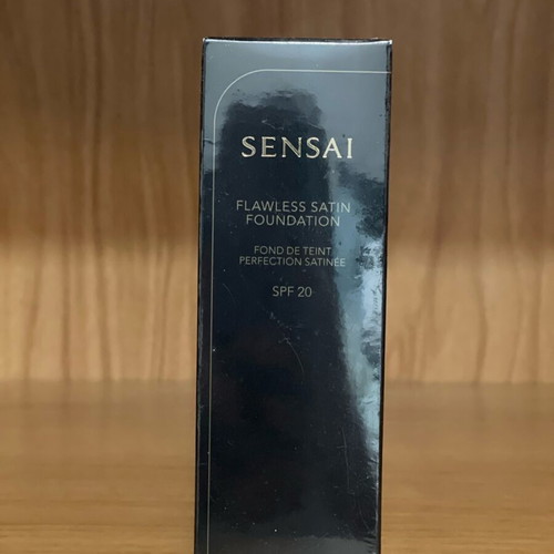 Sensai Foundation Warm Beige new FS204.5