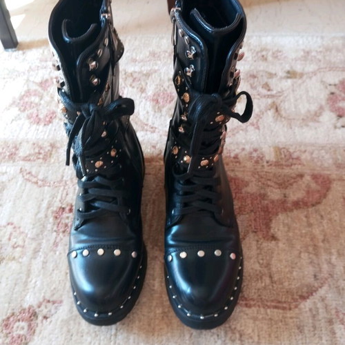 Black boots with studs used, size 37