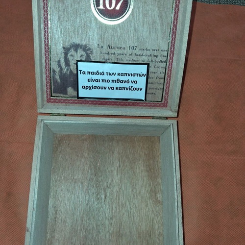 La Aurora 107 wooden cigar box used