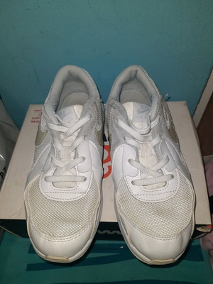 Nike sport sneakers size 32 like new white