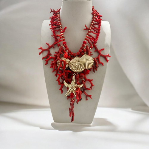 Necklace new, red color