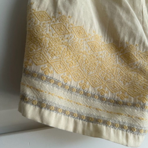 Devotion Twins embroidered cotton blend shorts size XS like new, beige and silver