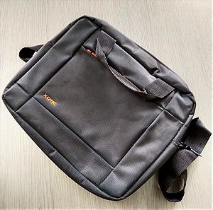 Τσάντα για mini laptop σε άριστη κατάσταση.
