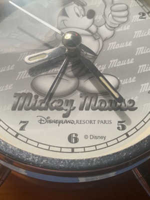 Mickey Mouse metal alarm clock, Disneyland Resort Paris collectible (00s)