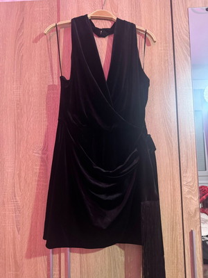 Zara short velvet dress new, black with fringes and back opening