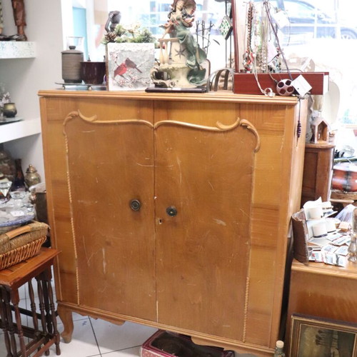 Vintage drawer cabinet used with shallow drawers and curved legs