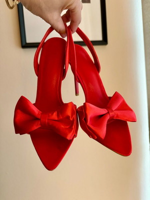 Bow sandals new, red satin size 37
