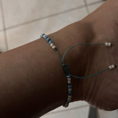 Adjustable anklet 20cm like new, blue and turquoise