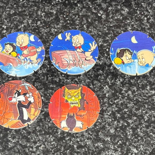 Looney Tunes caps used, set of 31, minor wear