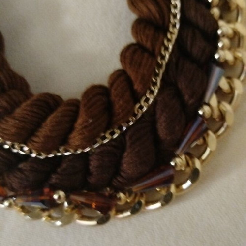 Necklace like new, brown, impressive design