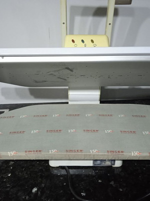 Singer ironing press slightly used