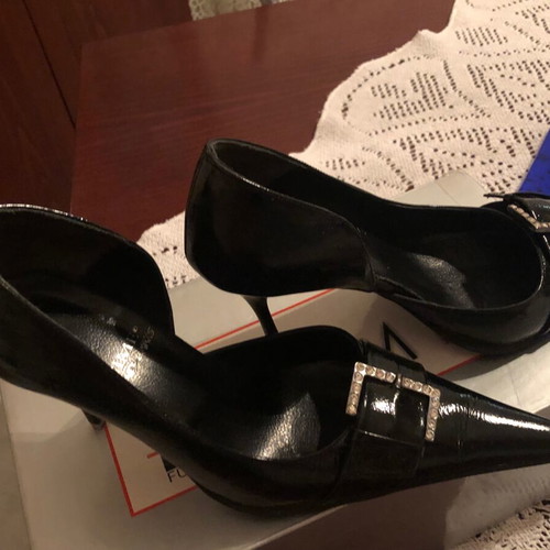 Time Foundulakis leather patent leather pumps like new