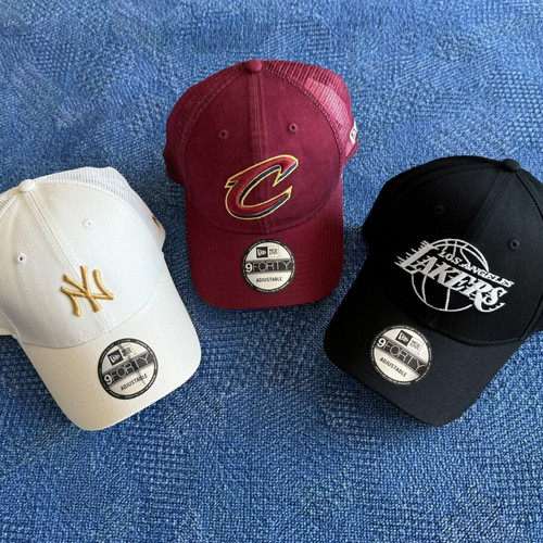 New Era 9forty Trucker Cap new, one size adjustable