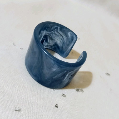 Blue bracelet new acrylic resin cuff style
