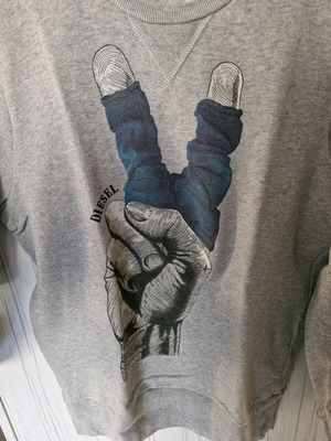 Diesel sweatshirt for boy gray size 16 like new