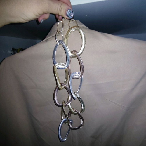 Necklace with large rings used, in three shades