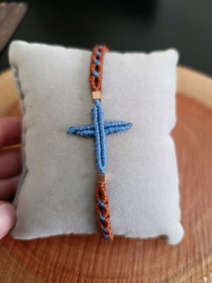Handmade bracelet new with macrame technique