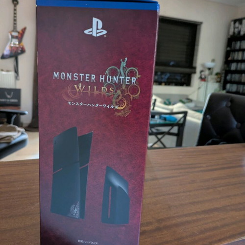 Monster Hunter Wilds plates for Playstation 5 slim new, sealed
