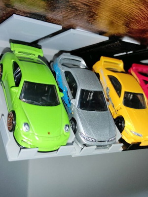Hot Wheels bases new, stand