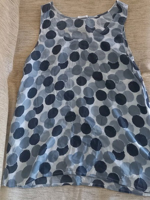 Blouse like new, size L, lightweight fabric