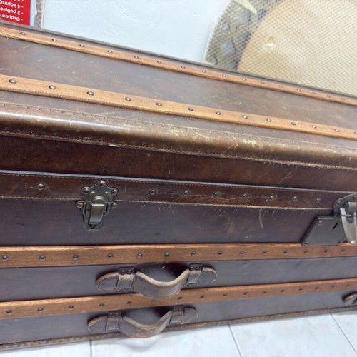 Vintage trunk used, leather and wood