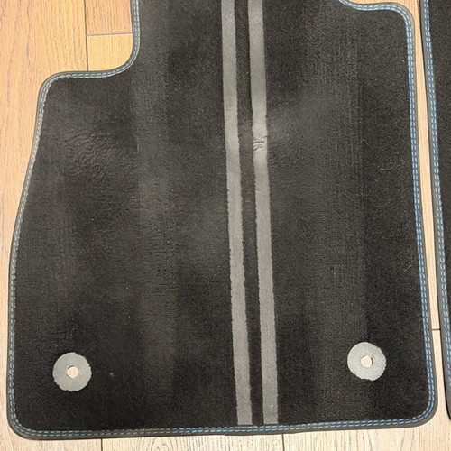 Ford Fiesta St Mk8/8.5 front mats like new, black with blue stitching