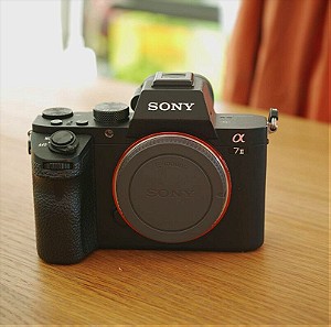 Sony A7 II - ILCE-7M2 - in mint condition - in its box