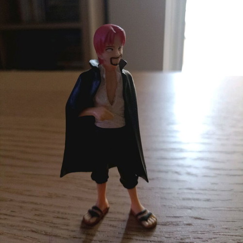 Shanks figure from One Piece like new, 8 cm