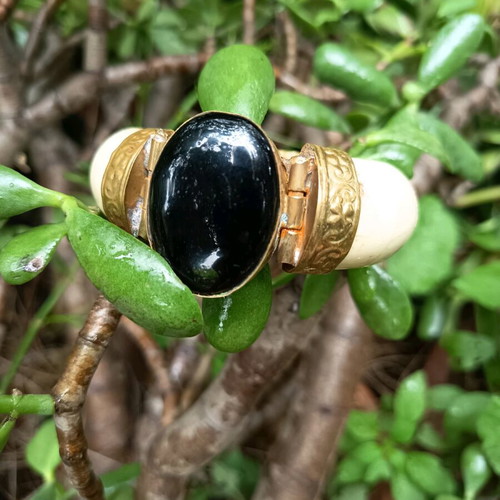 Boho bracelet used with bronze and black agate