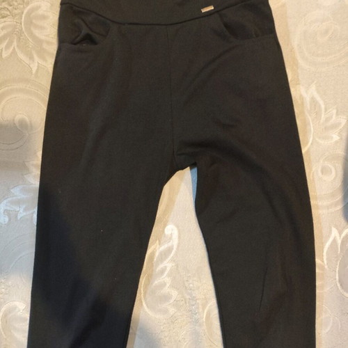 Black leggings medium used