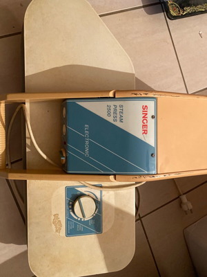 Singer electronic steam press used, ideal for dry cleaners