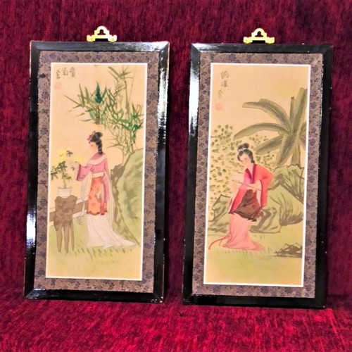 Japanese handmade silk paintings like new, set of 2