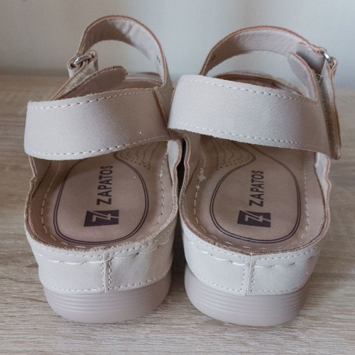 Zapatos beige sandals size 37 like new with anatomical insole