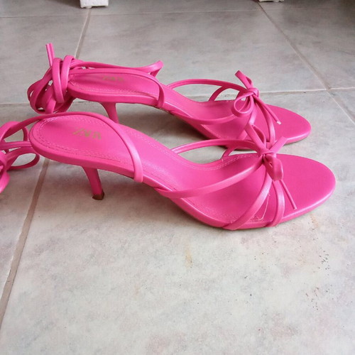 Zara pink kitten heels sandals new, size 39