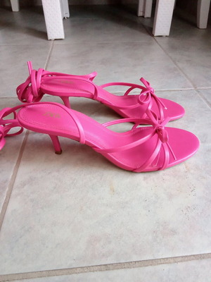 Zara pink kitten heels sandals new, size 39