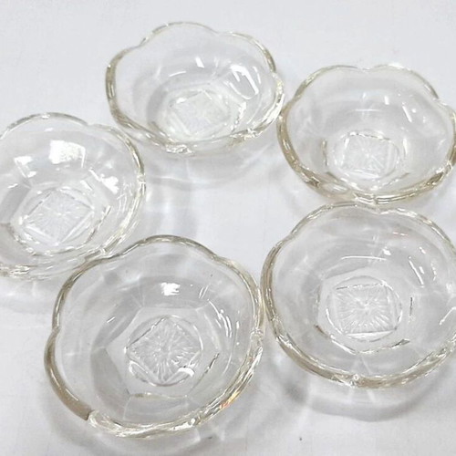 Vintage Glass Dessert Plates Set of 5 Like New